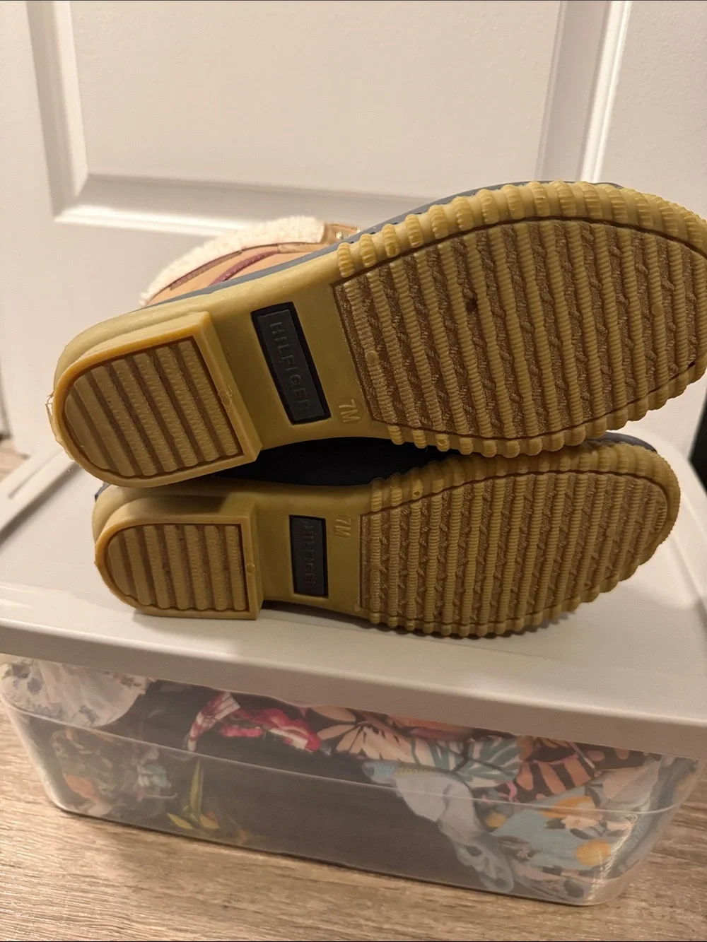 Tommy Hilfiger Tan & Navy Sherpa-Lined Duck Boots